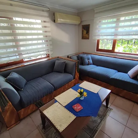 Authentic Flat On The Castle Road With A View Apartment
